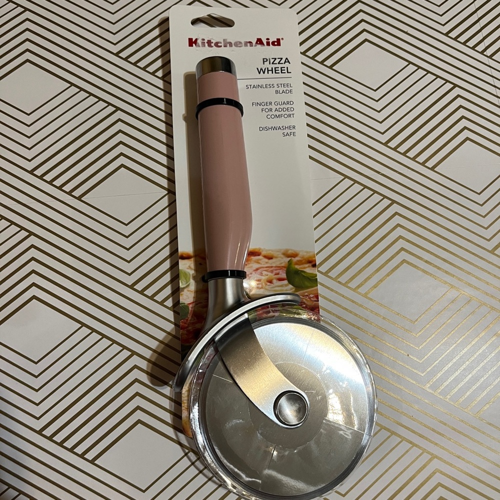 KitchenAid Pizza Cutter - Pink